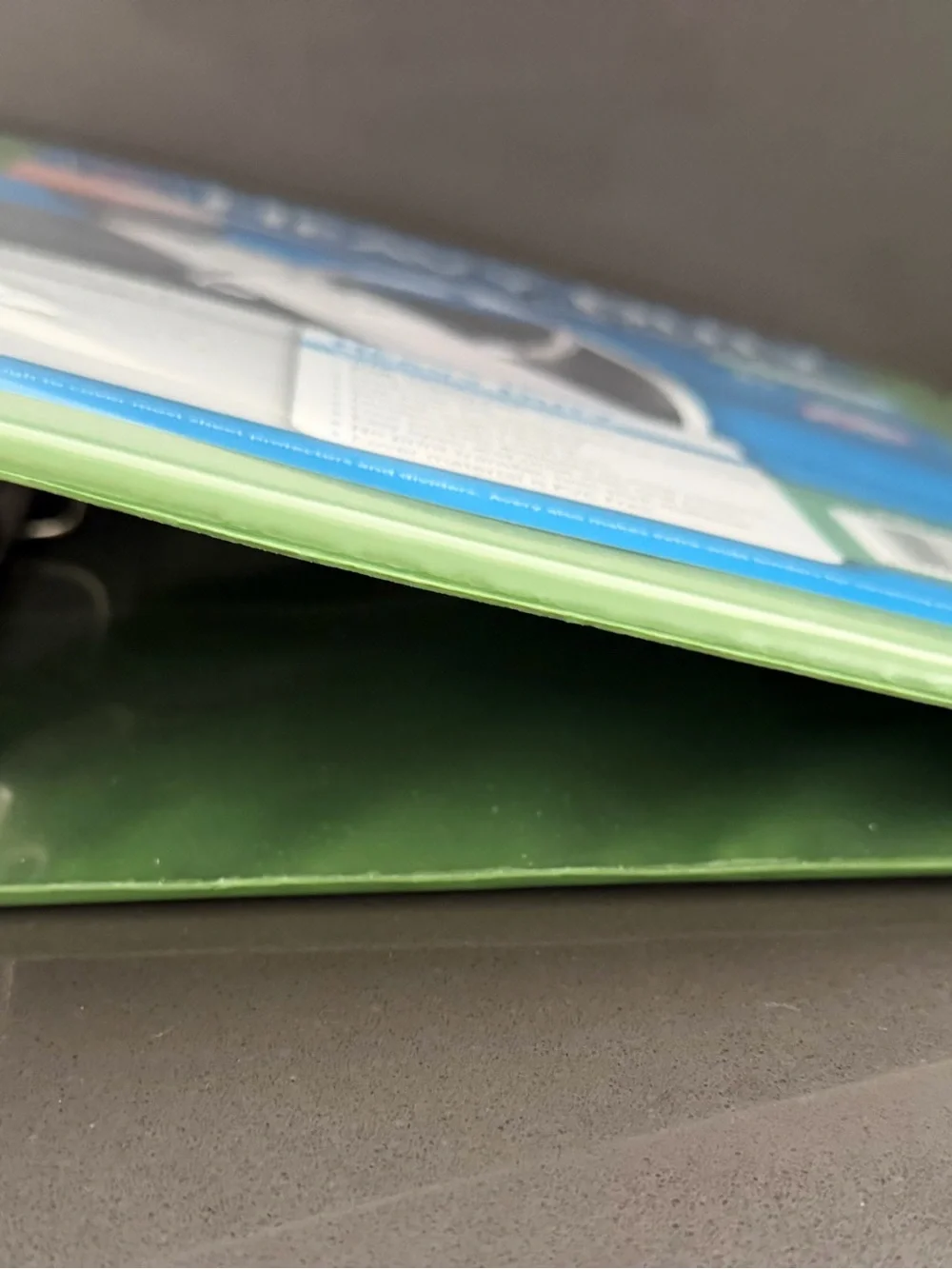 Avery Heavy Duty One Touch EZD 2-Inch Binder - Green